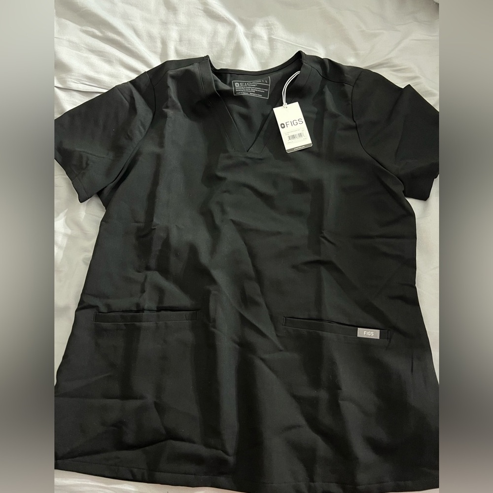 Black Casma Three pocket scrub top Figs. Size L. Brand new